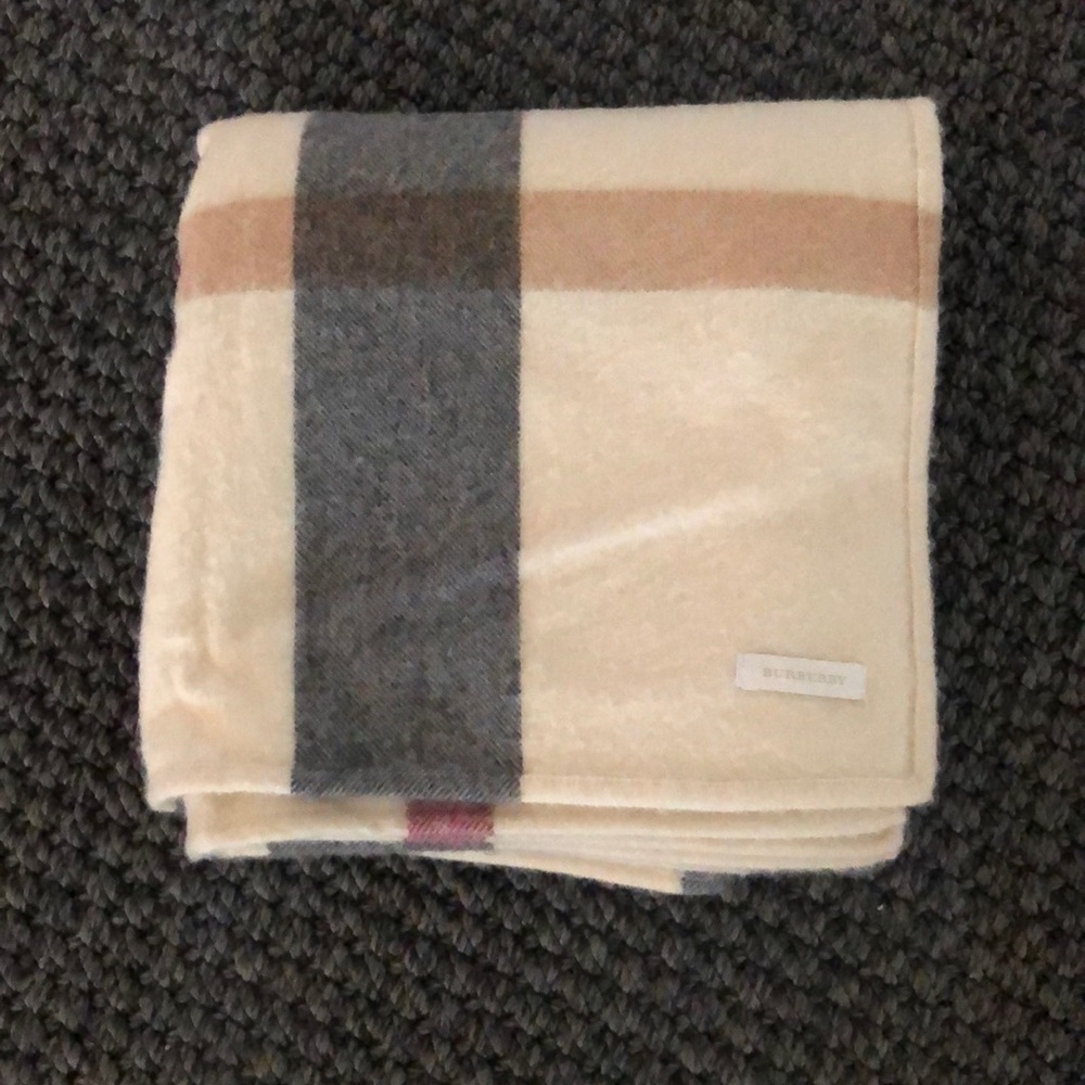 Blanket - Picture 6 of 6
